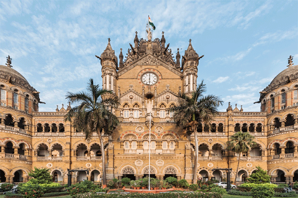 आतंकी हमलों से न डरा न झुका : छत्रपति शिवाजी महाराज टर्मिनल स्टेशन